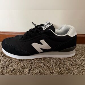 New Balance Men's Black and White Sneakers